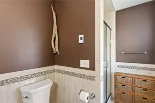 110 Mt Pleasant Ave, Providence, RI 02906 - Photo 17