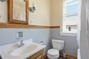 110 Mt Pleasant Ave, Providence, RI 02906 - Photo 33