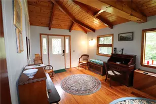 140 Maple Ave, Middletown, RI 02842 - Photo 9