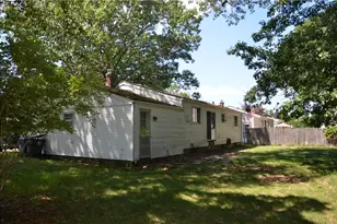 70 Griffin Dr, Warwick, RI 02886 - Photo 23