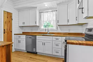 163 Manolla Ave, Warwick, RI 02888 - Photo 11