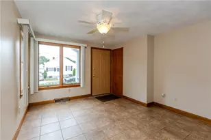 53 Hazael St, Providence, RI 02908 - Photo 31