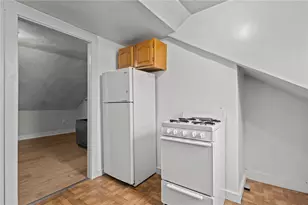15 Judith St, Providence, RI 02909 - Photo 29
