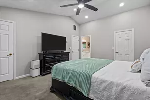 194 Council Rock Rd, Cranston, RI 02921 - Photo 25