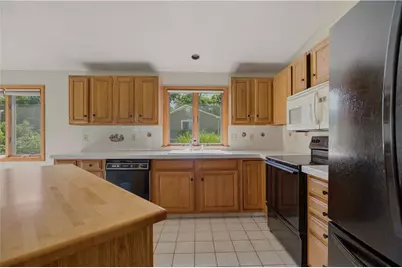 125 Colonial Avenue, Tiverton, RI 02878 - Photo 13