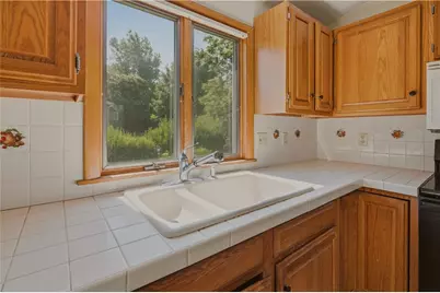 125 Colonial Avenue, Tiverton, RI 02878 - Photo 15