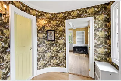 1331 New London Avenue, Cranston, RI 02920 - Photo 9