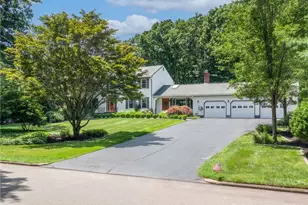 34 Gilbert Stuart Dr, Warwick, RI 02818 - Photo 3