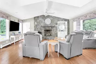 34 Gilbert Stuart Dr, Warwick, RI 02818 - Photo 7