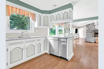 34 Gilbert Stuart Drive, Warwick, RI 02818 - Photo 13