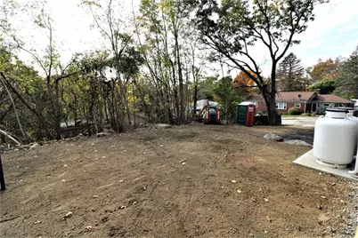 121 Hillcrest Avenue, Providence, RI 02909 - Photo 23