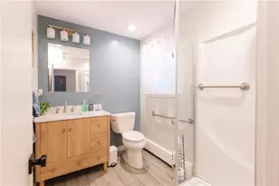 16 Pond Ave, Newport, RI 02840 - Photo 9