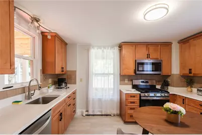 16 Pond Avenue #1, Newport, RI 02840 - Photo 3