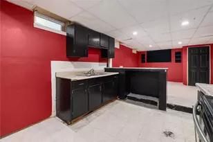 33 Moorefield St, Providence, RI 02909 - Photo 11