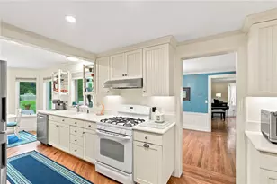 142 Ferry Rd, Bristol, RI 02809 - Photo 9