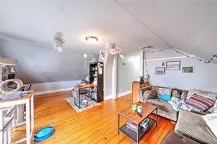 390 Hope St, Providence, RI 02906 - Photo 7