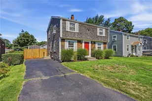37 Planet Ave, East Providence, RI 02915 - Photo 3