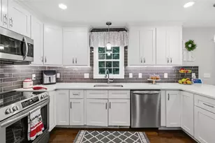 51 Bouchard Ln, Tiverton, RI 02878 - Photo 7