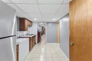 11 Gilmore St, Pawtucket, RI 02861 - Photo 19