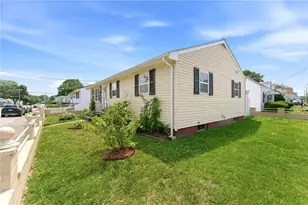 11 Gilmore St, Pawtucket, RI 02861 - Photo 3