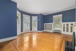 36 Ayrault St, Newport, RI 02840 - Photo 5