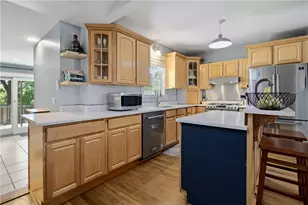 19 Cold Spring St, Providence, RI 02906 - Photo 9