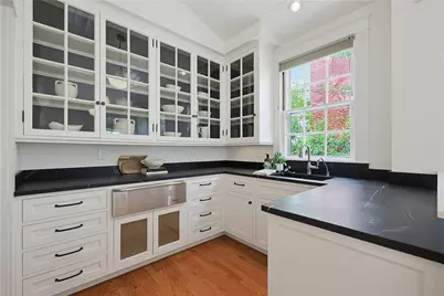 387 Wayland Avenue, Providence, RI 02906 - Photo 19