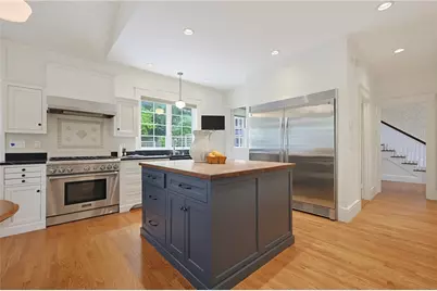 387 Wayland Avenue, Providence, RI 02906 - Photo 15