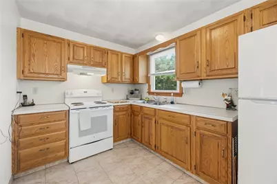 16 Sunrise Drive, Westerly, RI 02891 - Photo 9