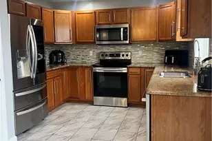 70 Fieldside Dr, Woonsocket, RI 02895 - Photo 5