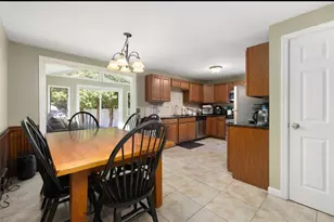 5 Halsey Rd, Woonsocket, RI 02895 - Photo 5