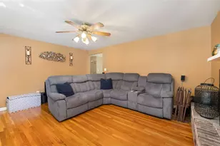 5 Halsey Rd, Woonsocket, RI 02895 - Photo 3