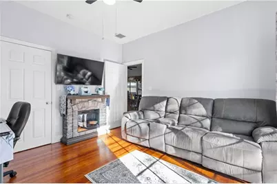 136 Windmill Street, Pawtucket, RI 02860 - Photo 7