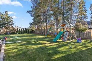 136 Windmill St, Pawtucket, RI 02860 - Photo 17