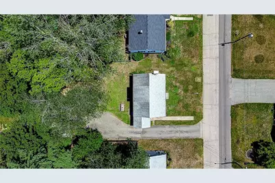 73 Lindy Avenue, East Providence, RI 02915 - Photo 31