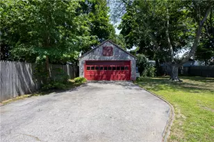 73 Lindy Ave, East Providence, RI 02915 - Photo 27
