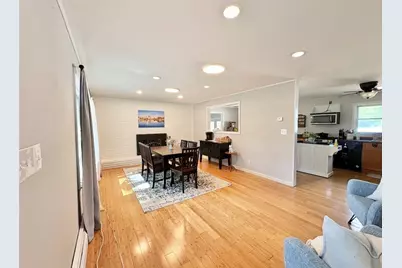 262 Pequot Avenue, Warwick, RI 02889 - Photo 5