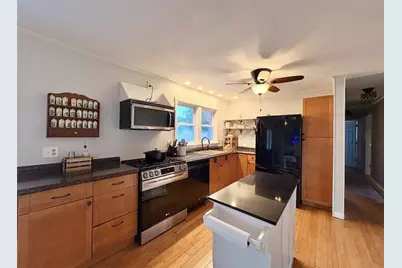 262 Pequot Avenue, Warwick, RI 02889 - Photo 3