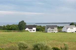 35 Bunker Hill Crossing, Portsmouth, RI 02871 - Photo 5