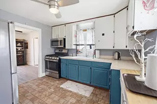 94 Westcott Ave, Cranston, RI 02910 - Photo 5