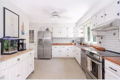 49 Evergreen Drive, Portsmouth, RI 02871 - Photo 11