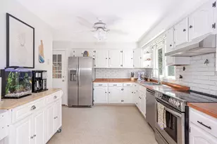 49 Evergreen Dr, Portsmouth, RI 02871 - Photo 11