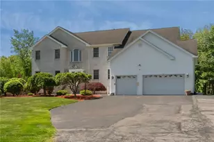 38 Steeple Ln, Lincoln, RI 02865 - Photo 3