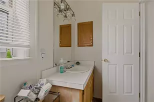 8 North Dr, Portsmouth, RI 02871 - Photo 21