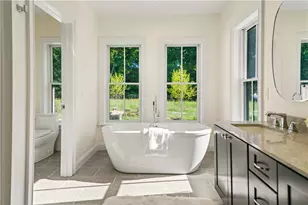 416 Bridgetown Rd, South Kingstown, RI 02874 - Photo 17