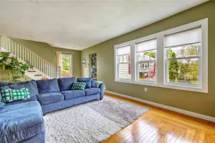 35 Sheffield Ave, Pawtucket, RI 02860 - Photo 7