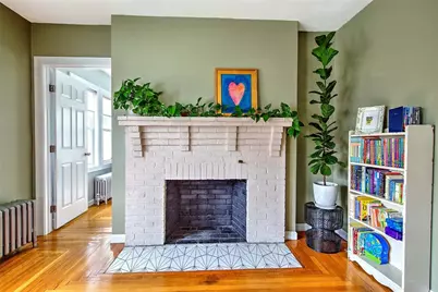 35 Sheffield Avenue, Pawtucket, RI 02860 - Photo 9
