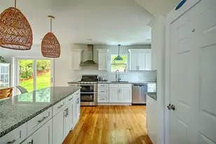 35 Sheffield Ave, Pawtucket, RI 02860 - Photo 13