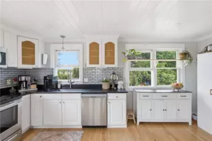 76 Redwood Rd, Portsmouth, RI 02871 - Photo 13