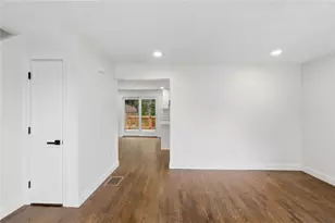 18 Teaberry Ln, Hopkinton, RI 02832 - Photo 7